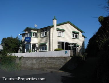 A very busy backpackers with 70 beds and showing good occupancy in the heart of Napier, Hawkes Bay, New Zealand